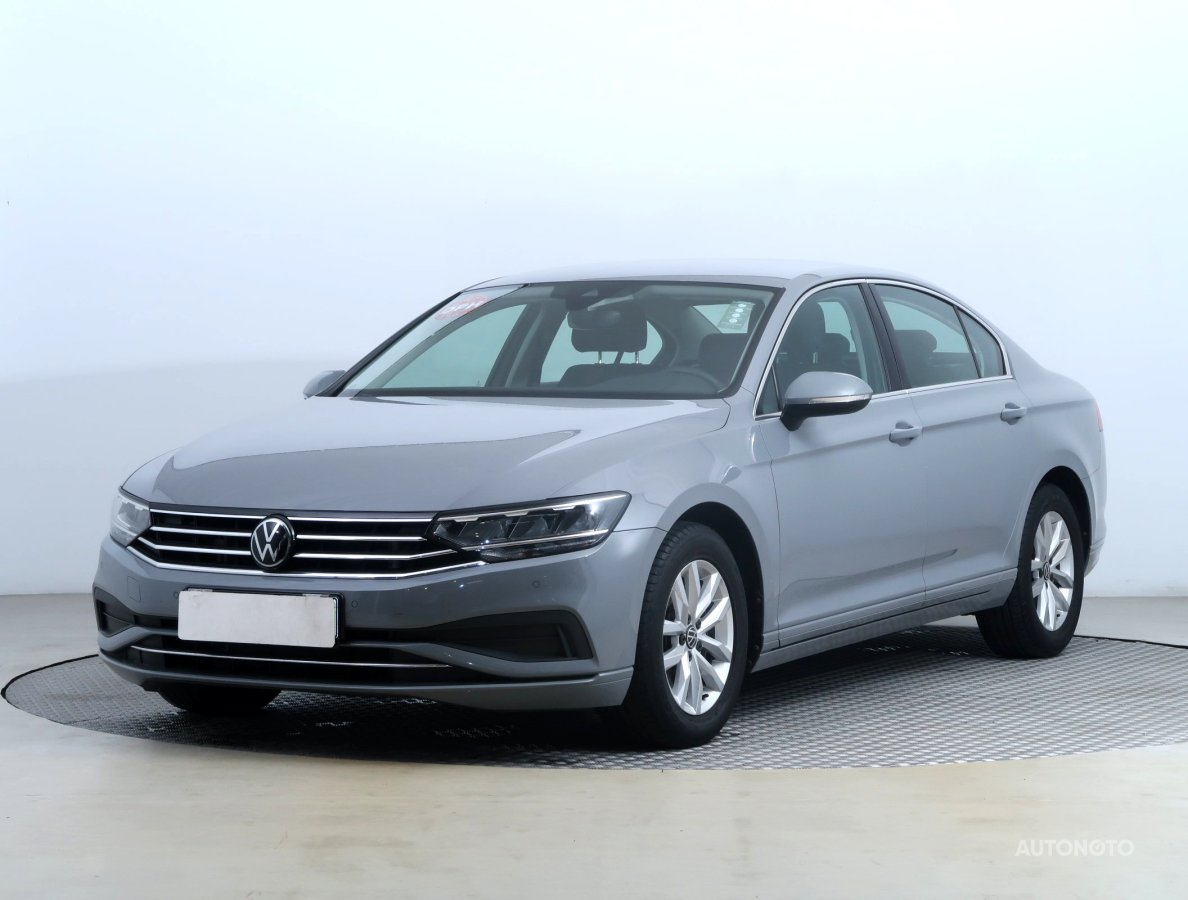 Volkswagen Passat, 2022 - pohled č. 3