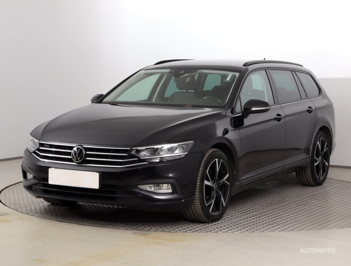 Volkswagen Passat, 2022 - pohled č. 3