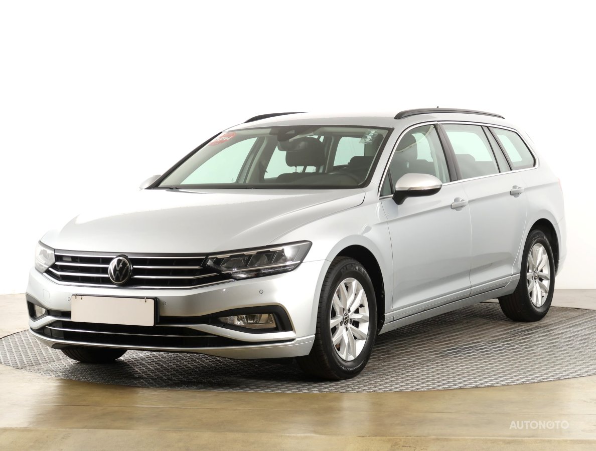 Volkswagen Passat, 2022 - pohled č. 3