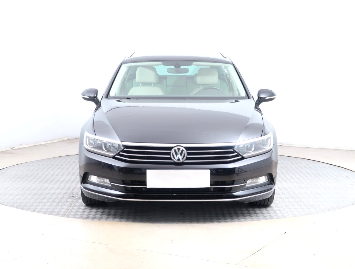Volkswagen Passat, 2018 - pohled č. 2