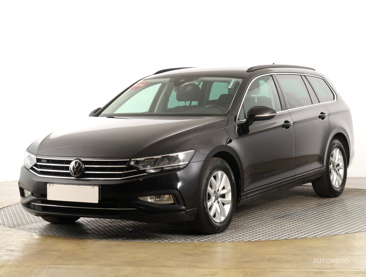 Volkswagen Passat, 2022 - pohled č. 3