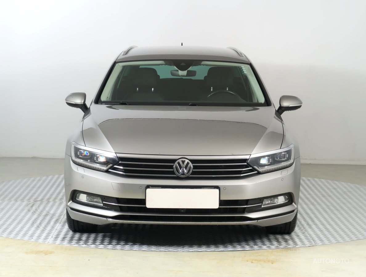 Volkswagen Passat, 2015 - pohled č. 2