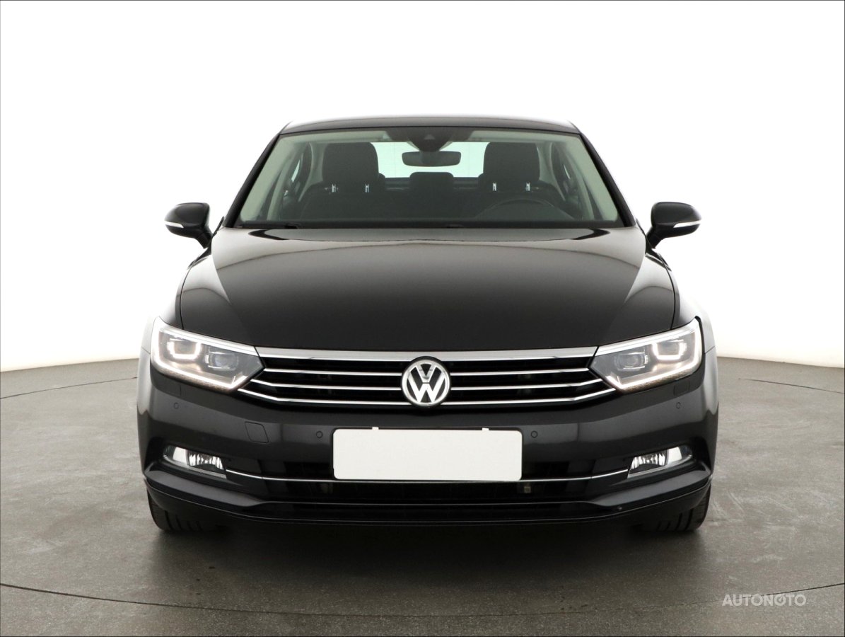 Volkswagen Passat, 2019 - pohled č. 2