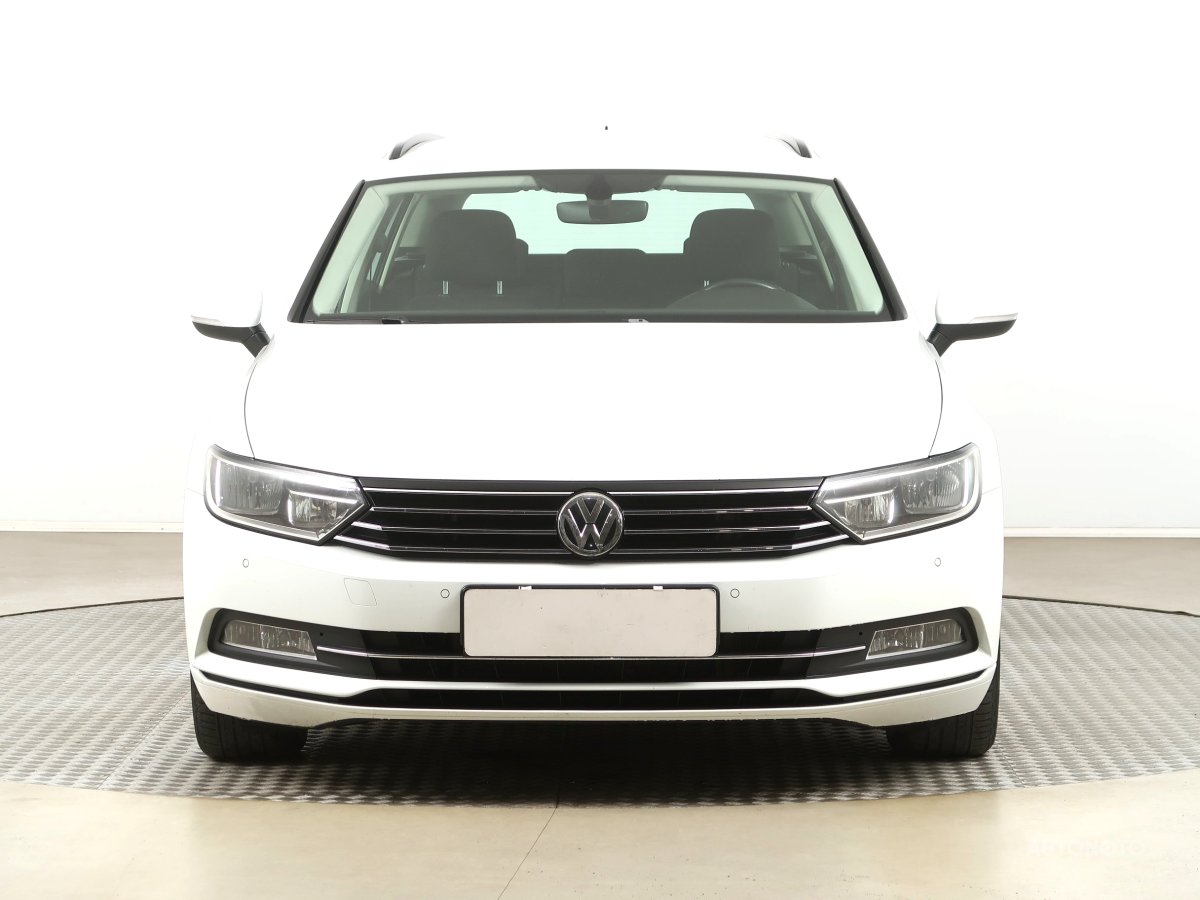 Volkswagen Passat, 2016 - pohled č. 2
