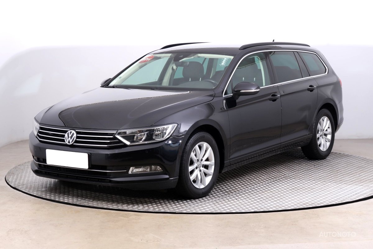 Volkswagen Passat, 2019 - pohled č. 3