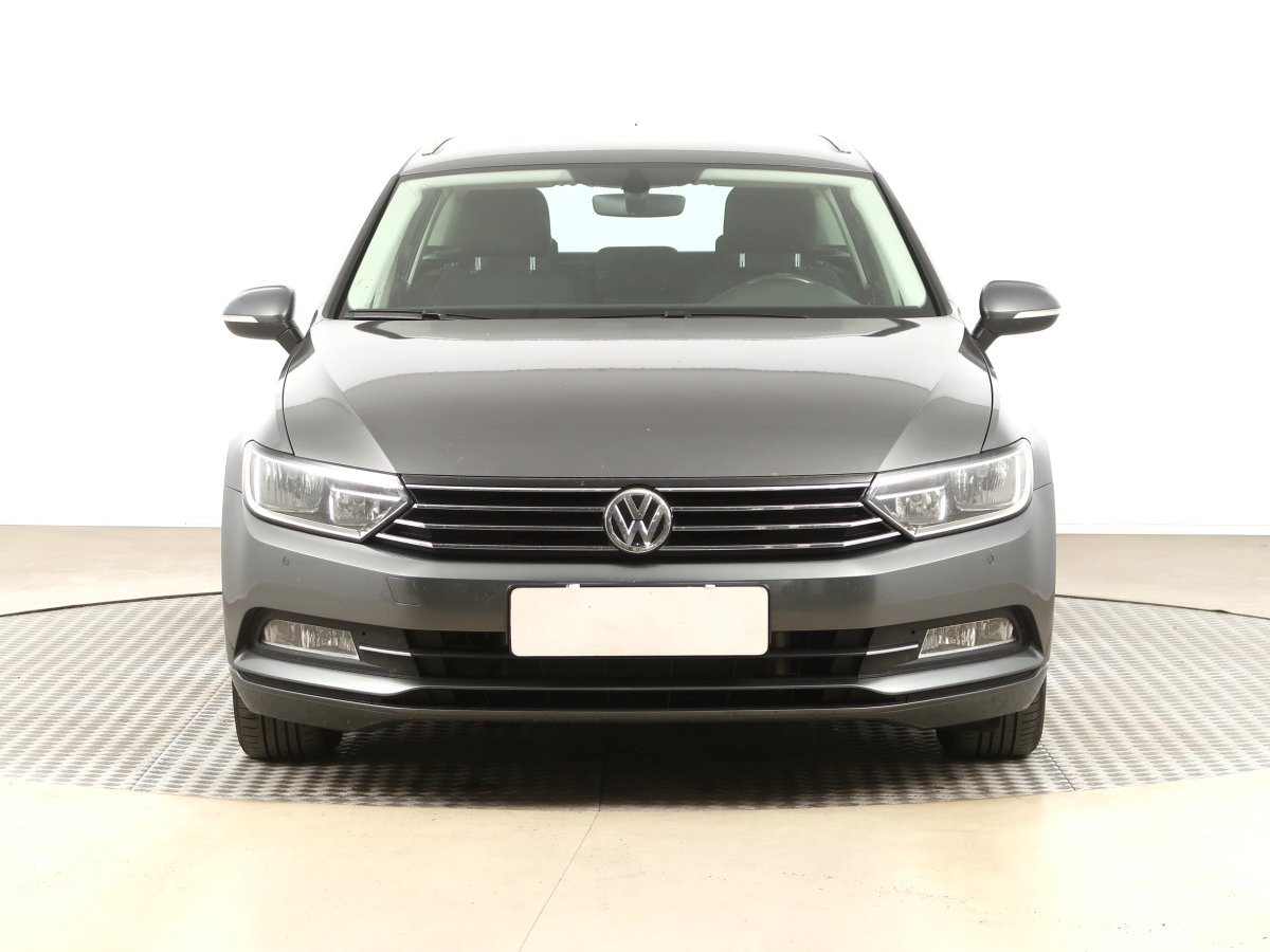 Volkswagen Passat, 2015 - pohled č. 2