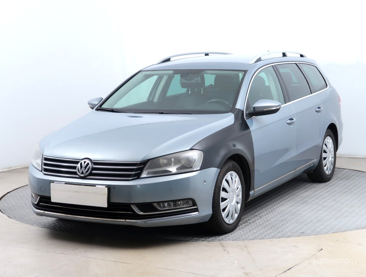 Volkswagen Passat, 2011 - pohled č. 3
