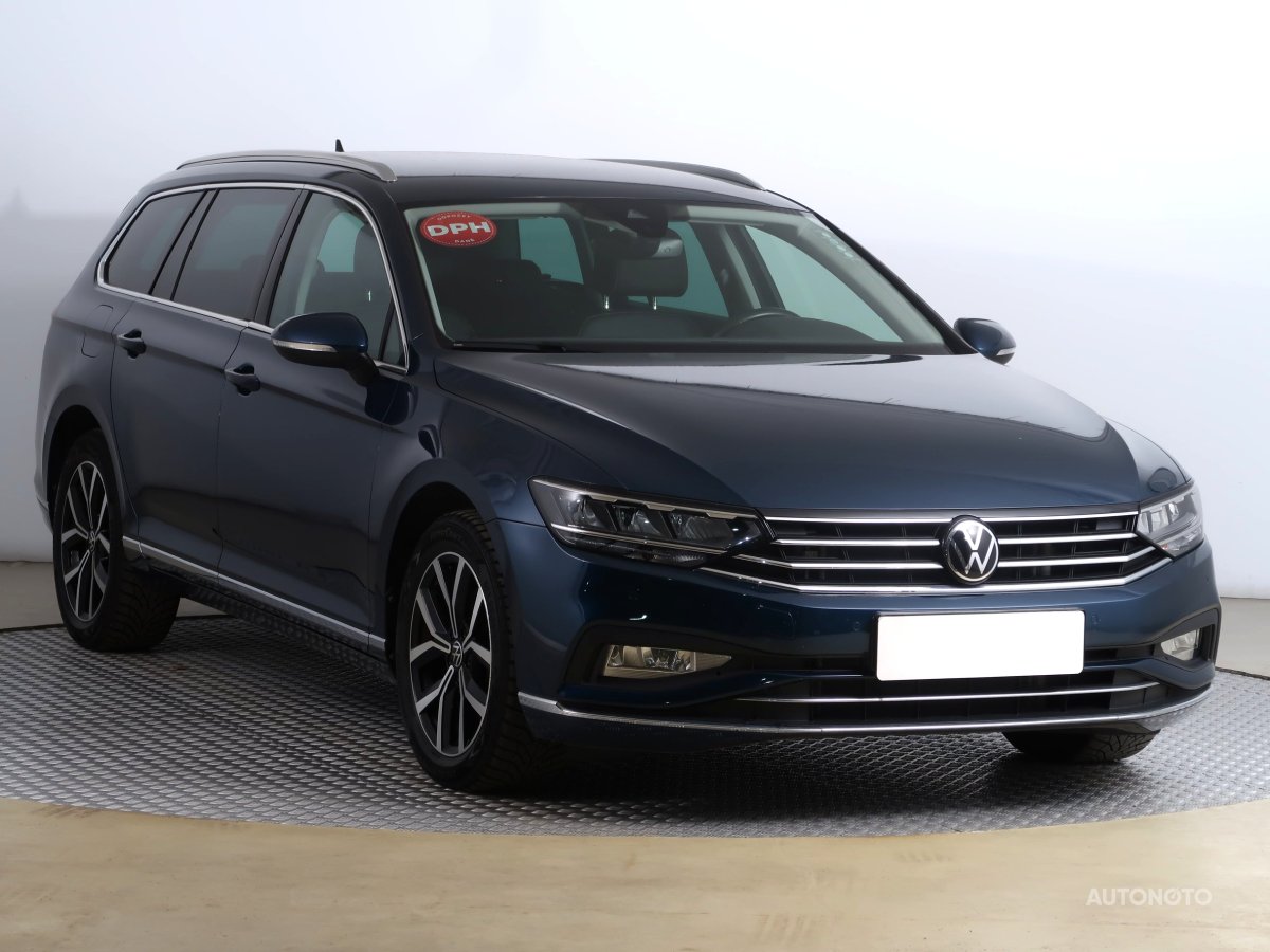 Volkswagen Passat, 2022 - celkový pohled