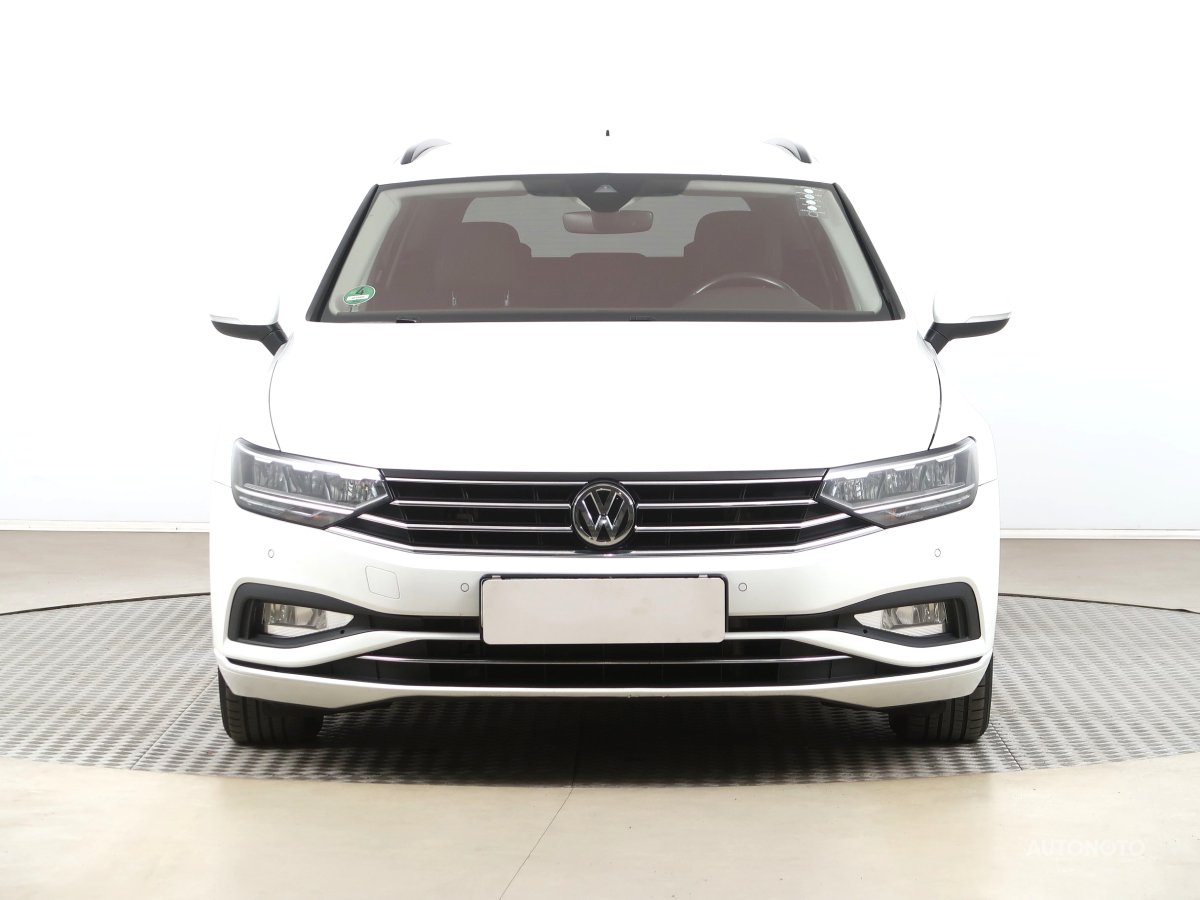 Volkswagen Passat, 2020 - pohled č. 2