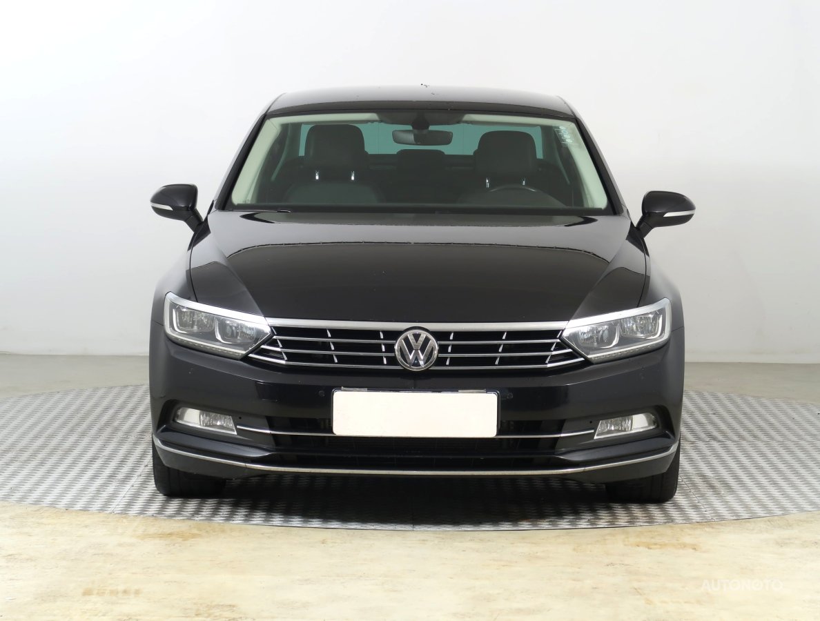 Volkswagen Passat, 2018 - pohled č. 2