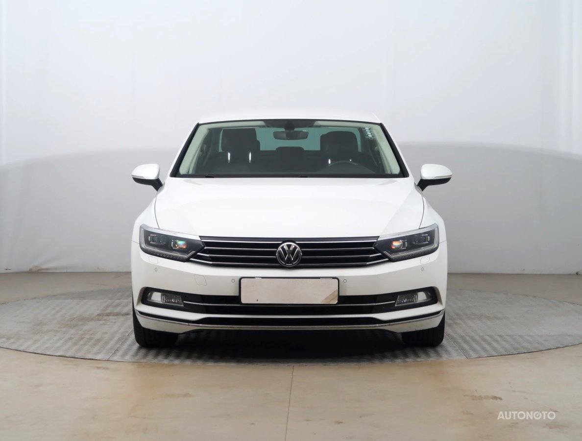 Volkswagen Passat, 2016 - pohled č. 2