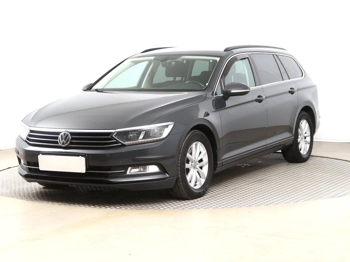 Volkswagen Passat, 2016 - pohled č. 3