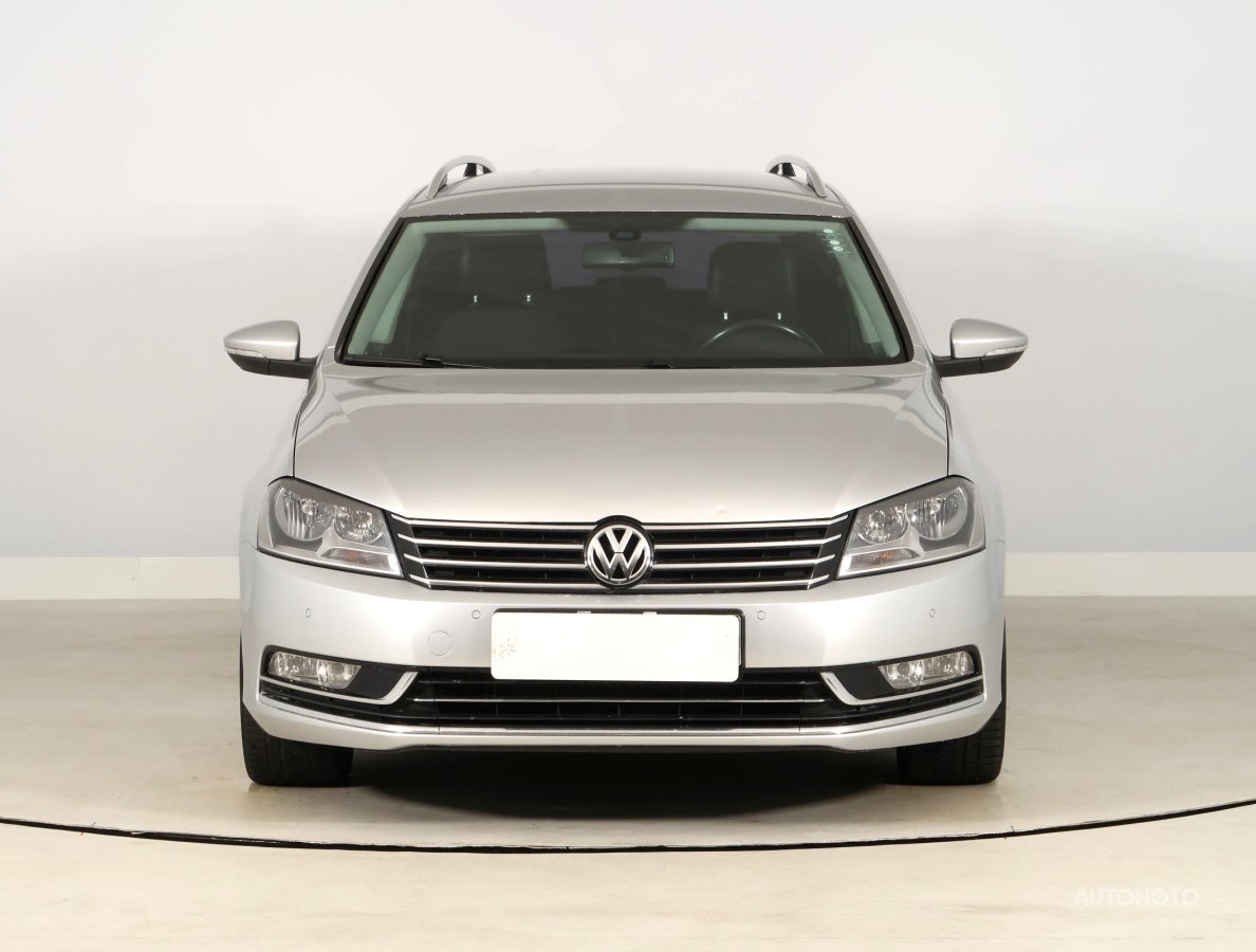 Volkswagen Passat, 2011 - pohled č. 2
