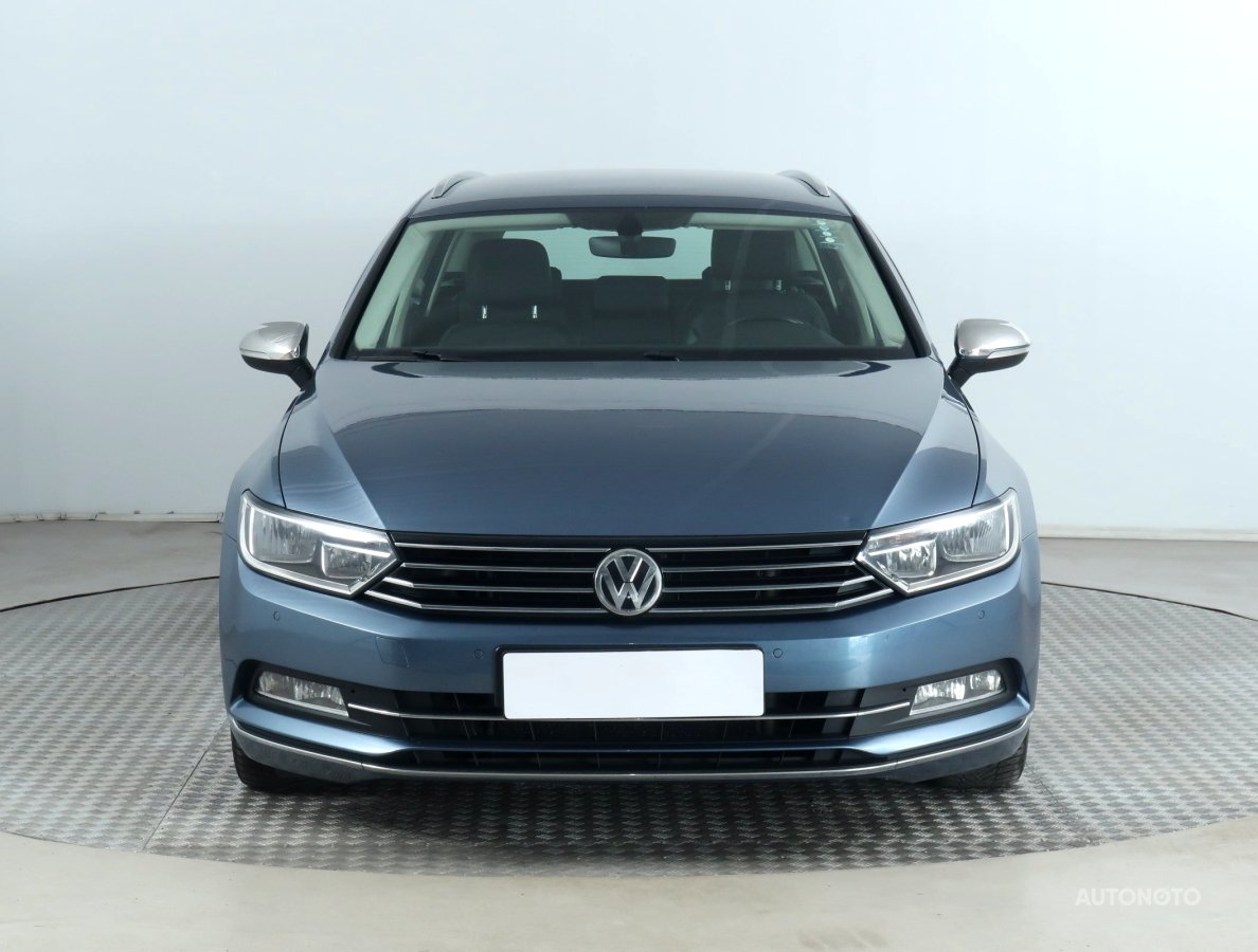 Volkswagen Passat, 2015 - pohled č. 2