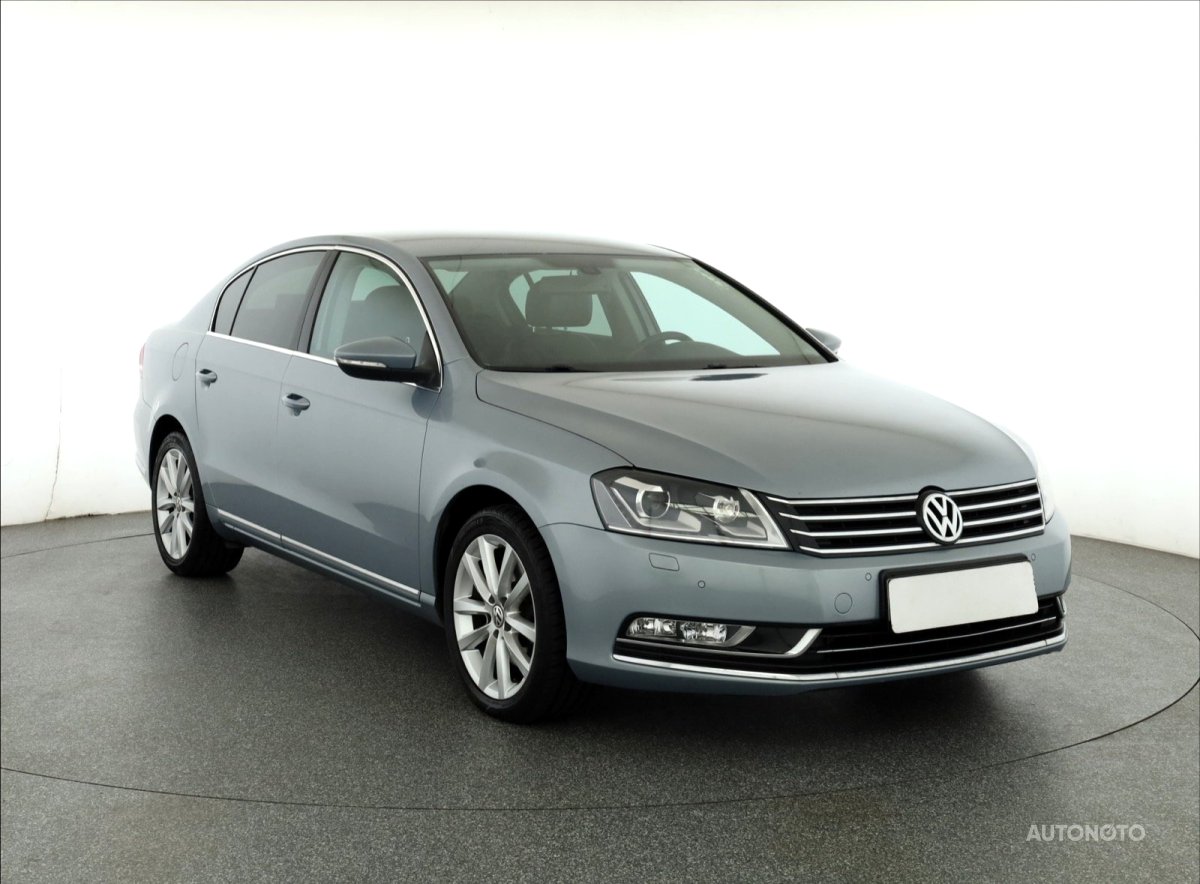 Volkswagen Passat, 2012 - celkový pohled