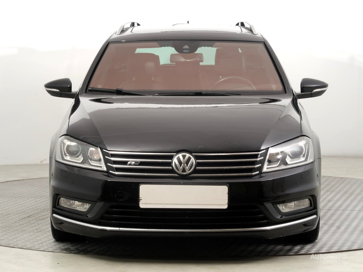Volkswagen Passat, 2012 - pohled č. 2