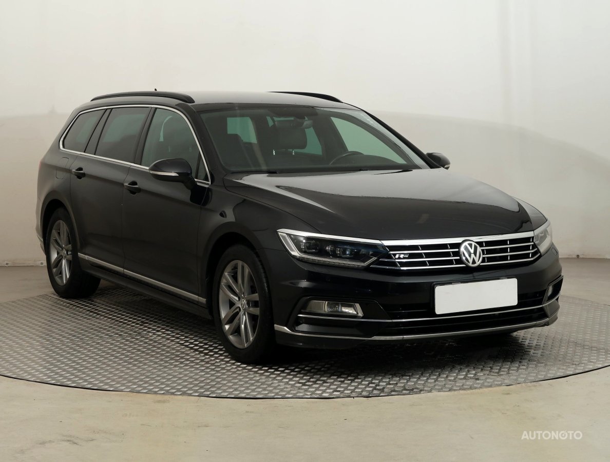 Volkswagen Passat, 2019 - celkový pohled