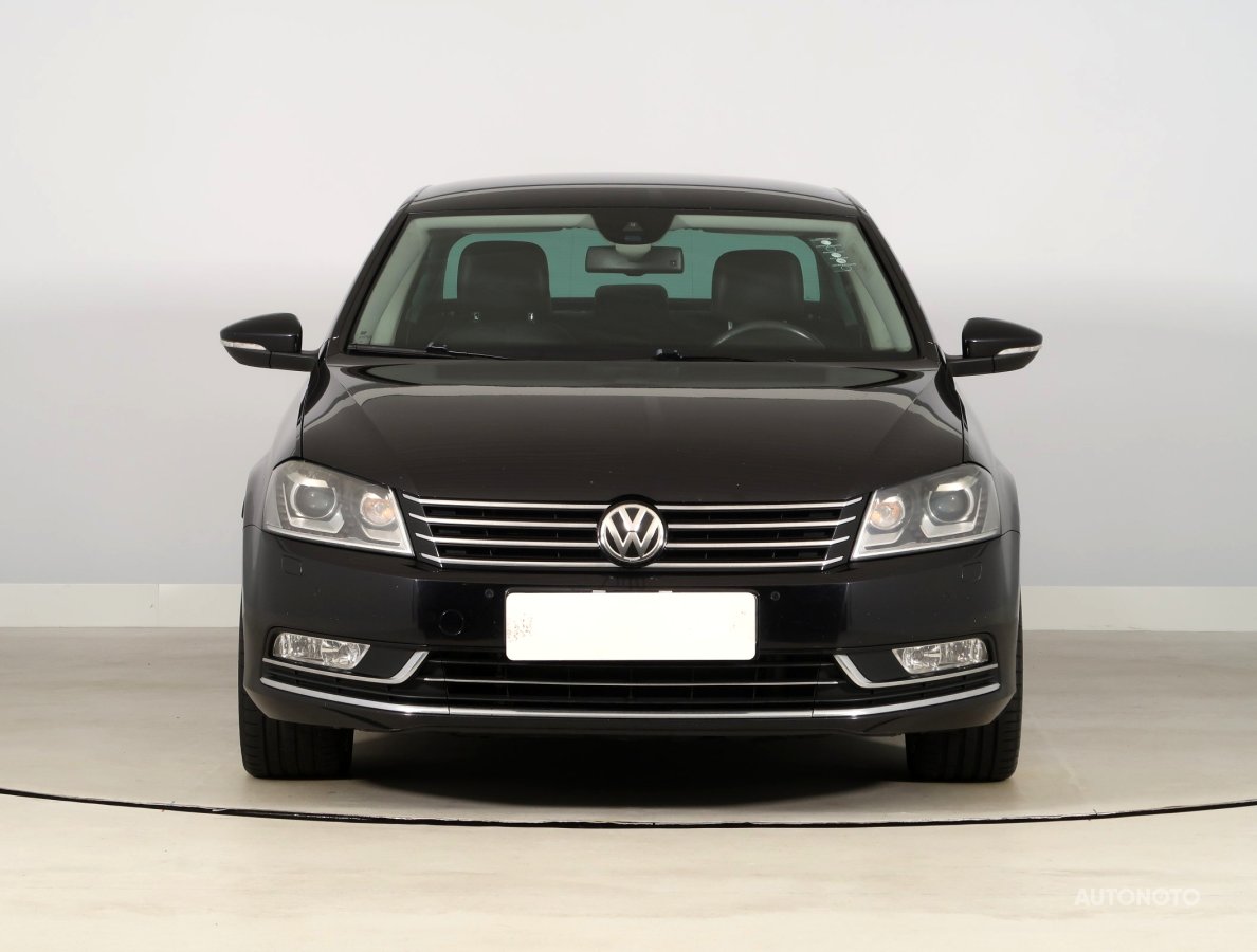 Volkswagen Passat, 2011 - pohled č. 2