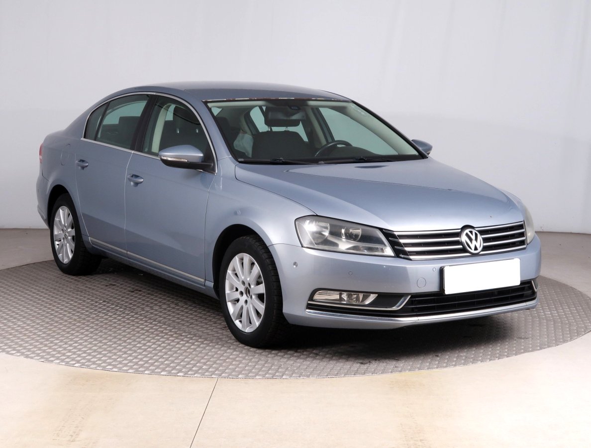 Volkswagen Passat, 2011 - celkový pohled