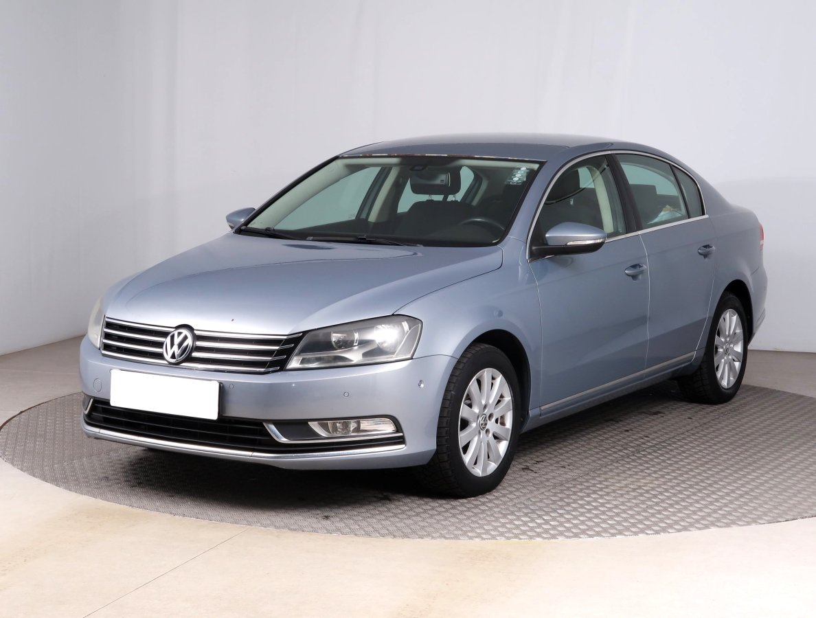 Volkswagen Passat, 2011 - pohled č. 3
