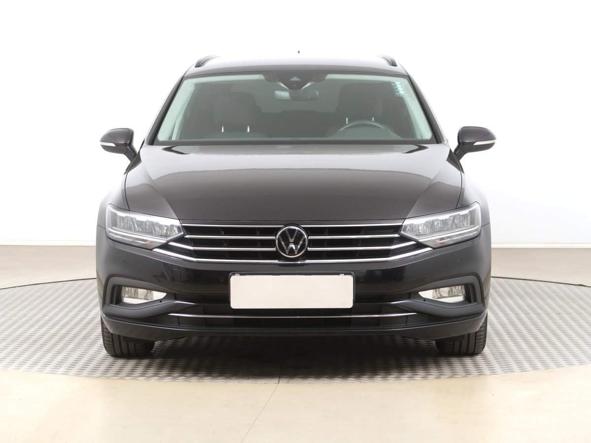 Volkswagen Passat, 2020 - pohled č. 2