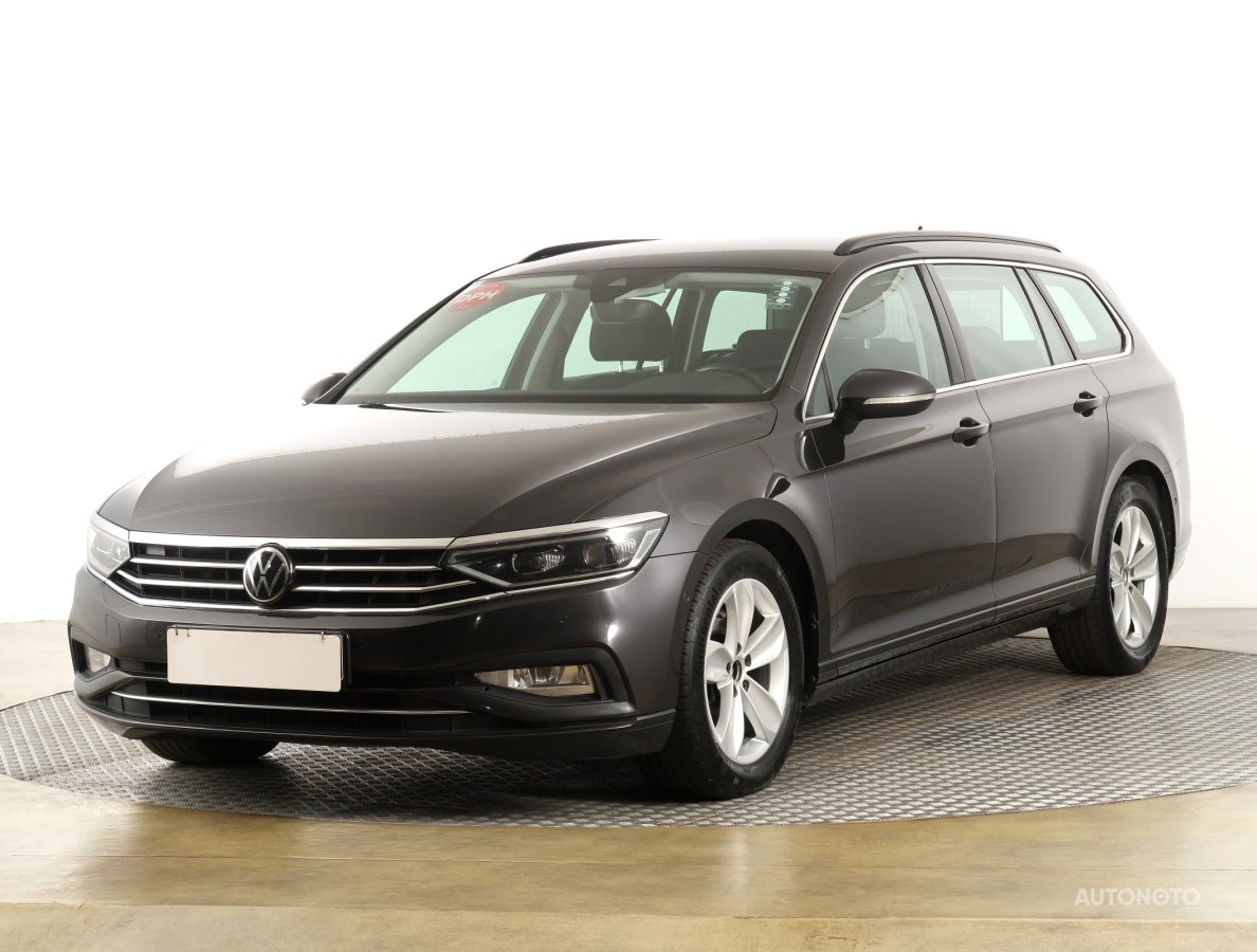 Volkswagen Passat, 2021 - pohled č. 3