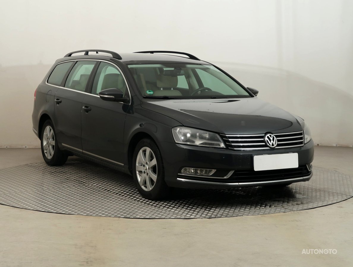 Volkswagen Passat, 2011 - celkový pohled