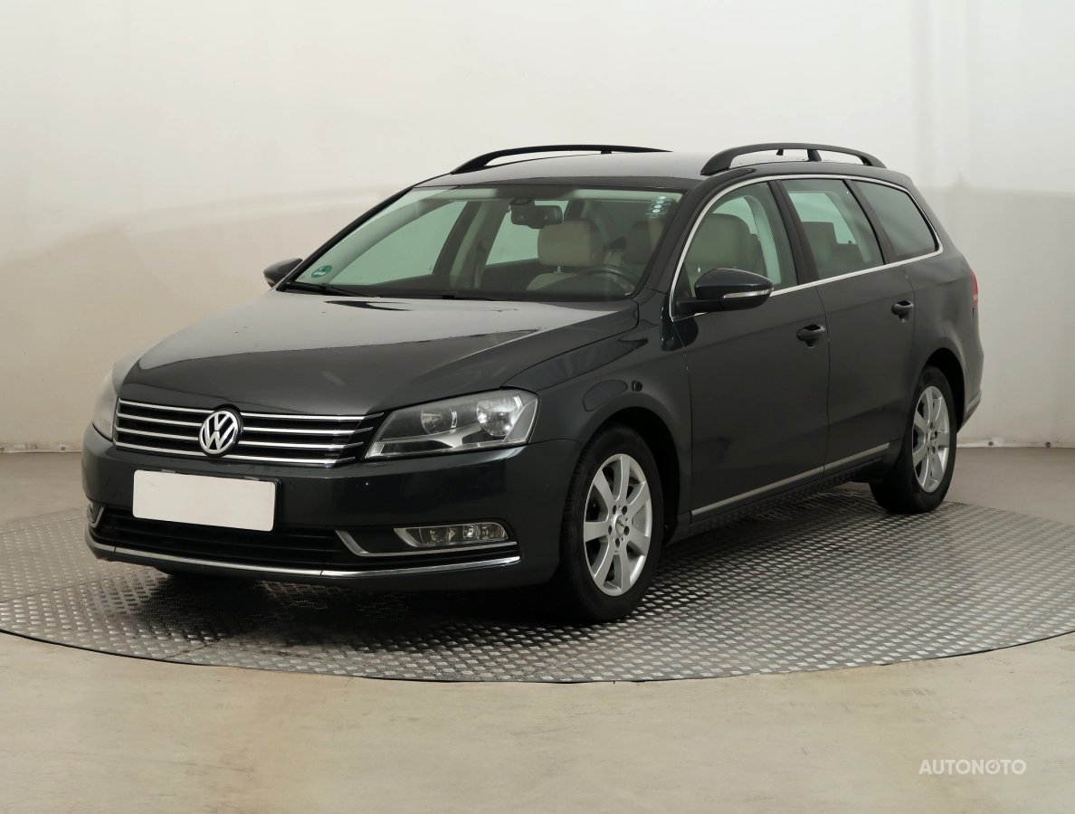 Volkswagen Passat, 2011 - pohled č. 3