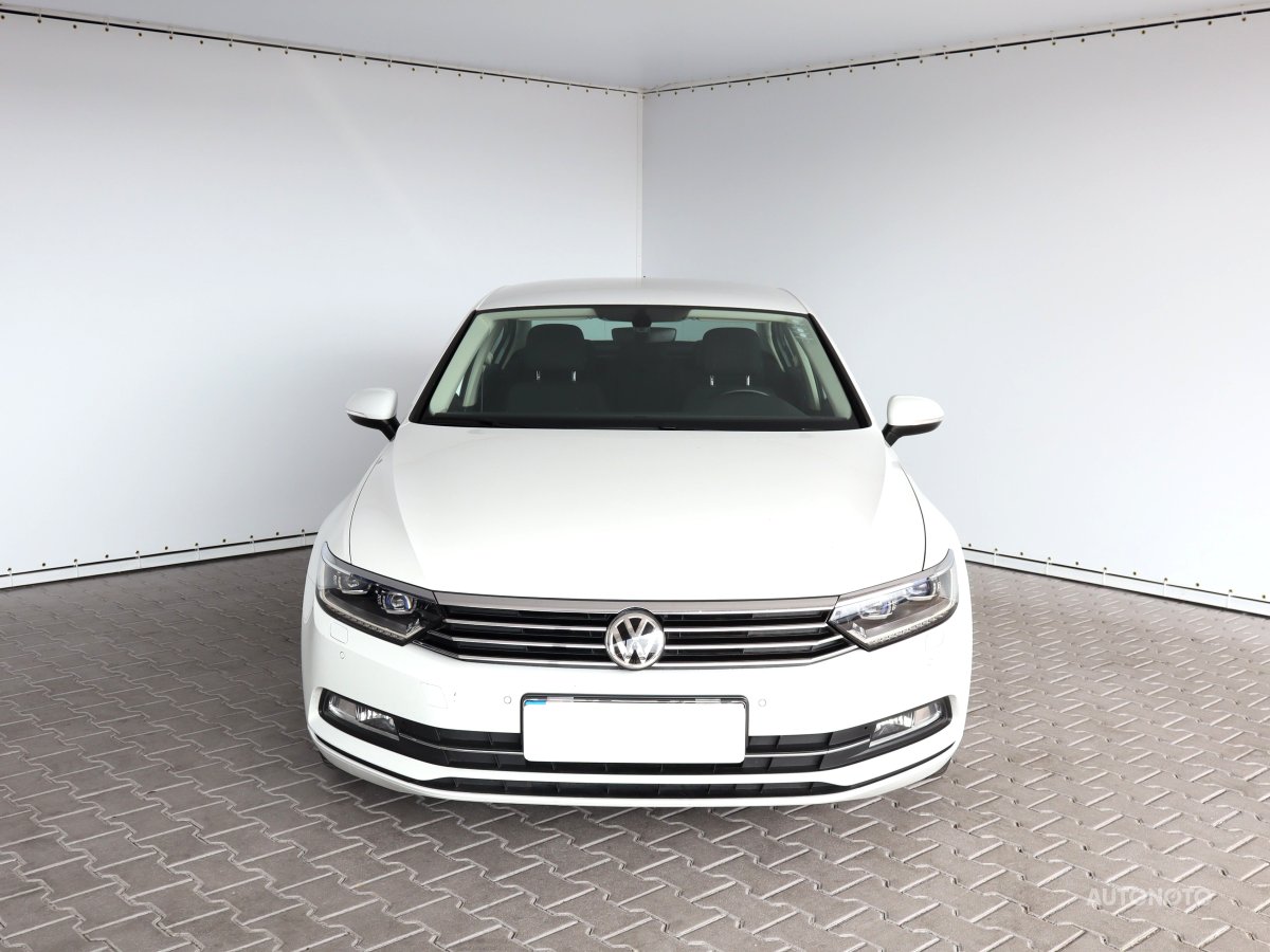 Volkswagen Passat, 2019 - pohled č. 2