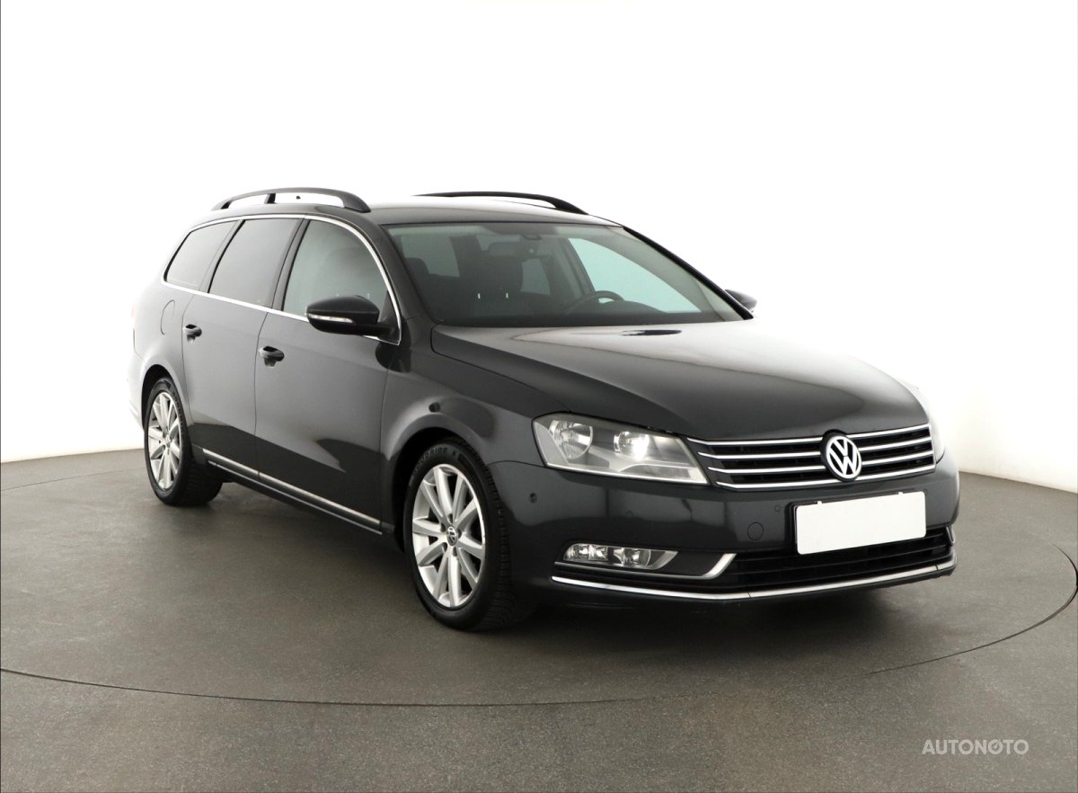 Volkswagen Passat, 2011 - celkový pohled