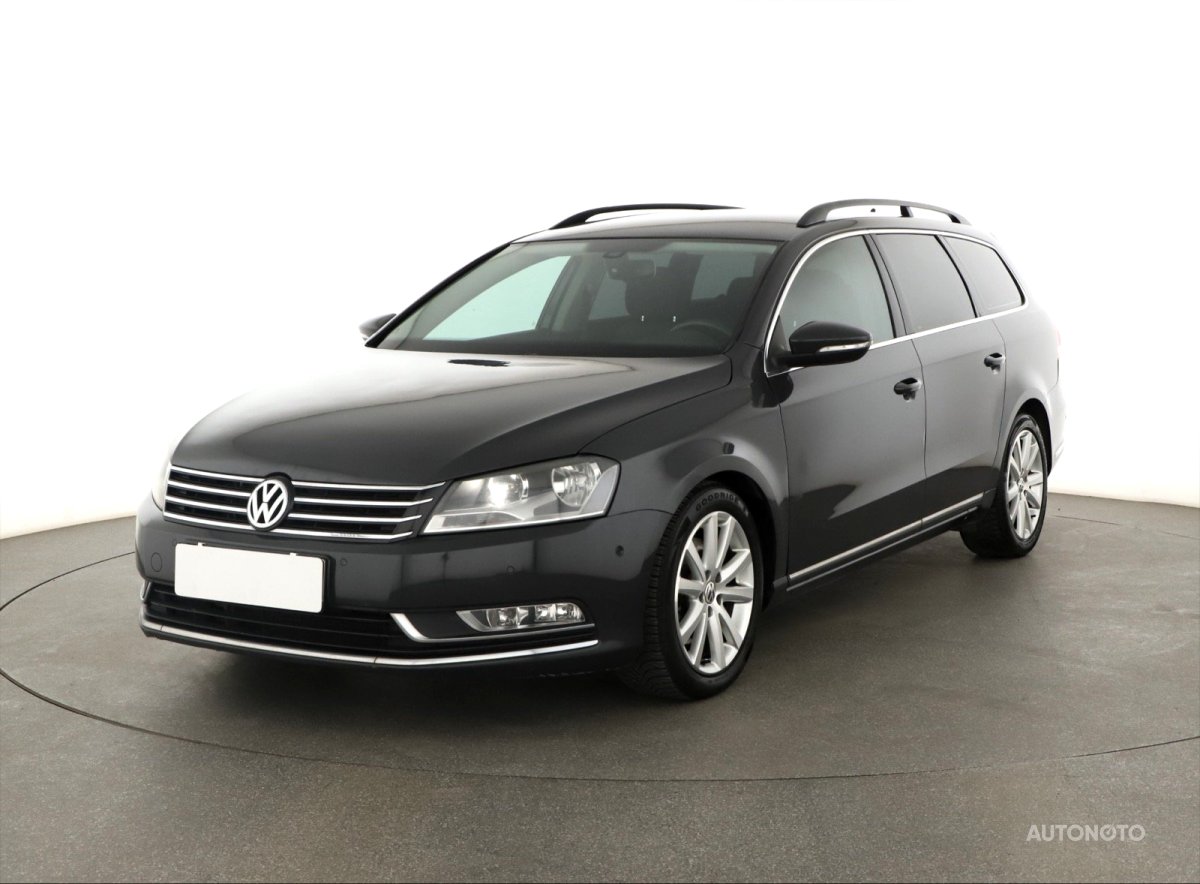 Volkswagen Passat, 2011 - pohled č. 3