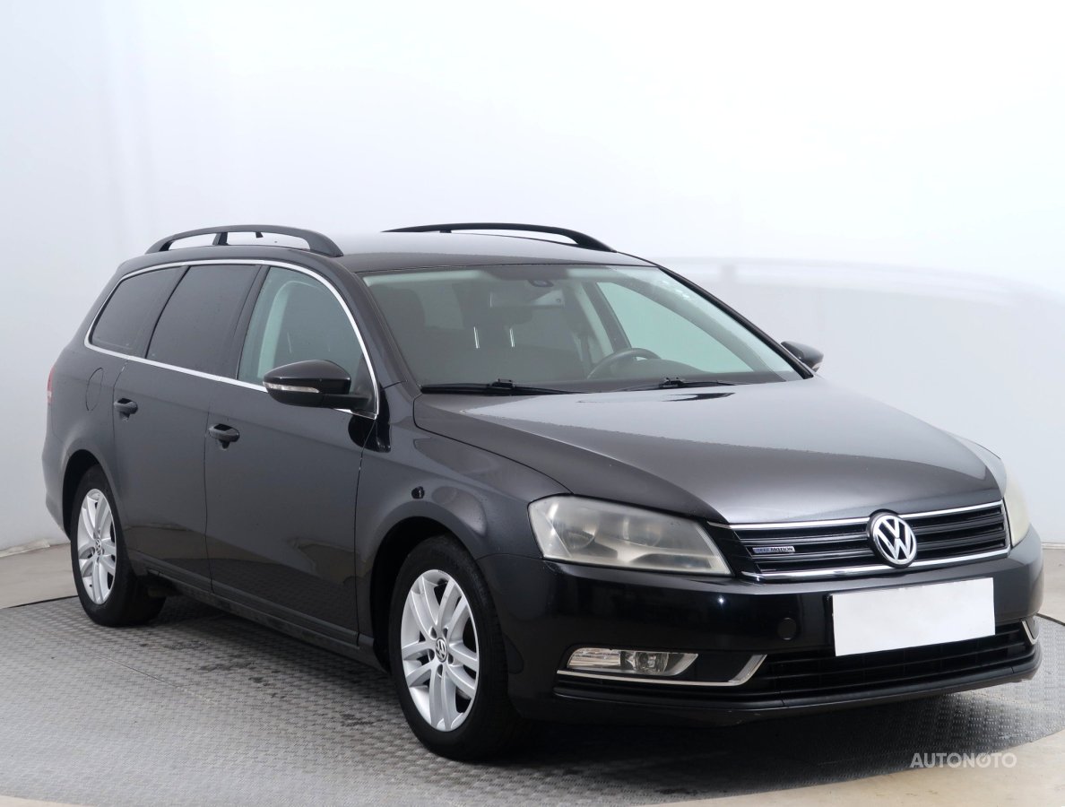Volkswagen Passat, 2011 - celkový pohled