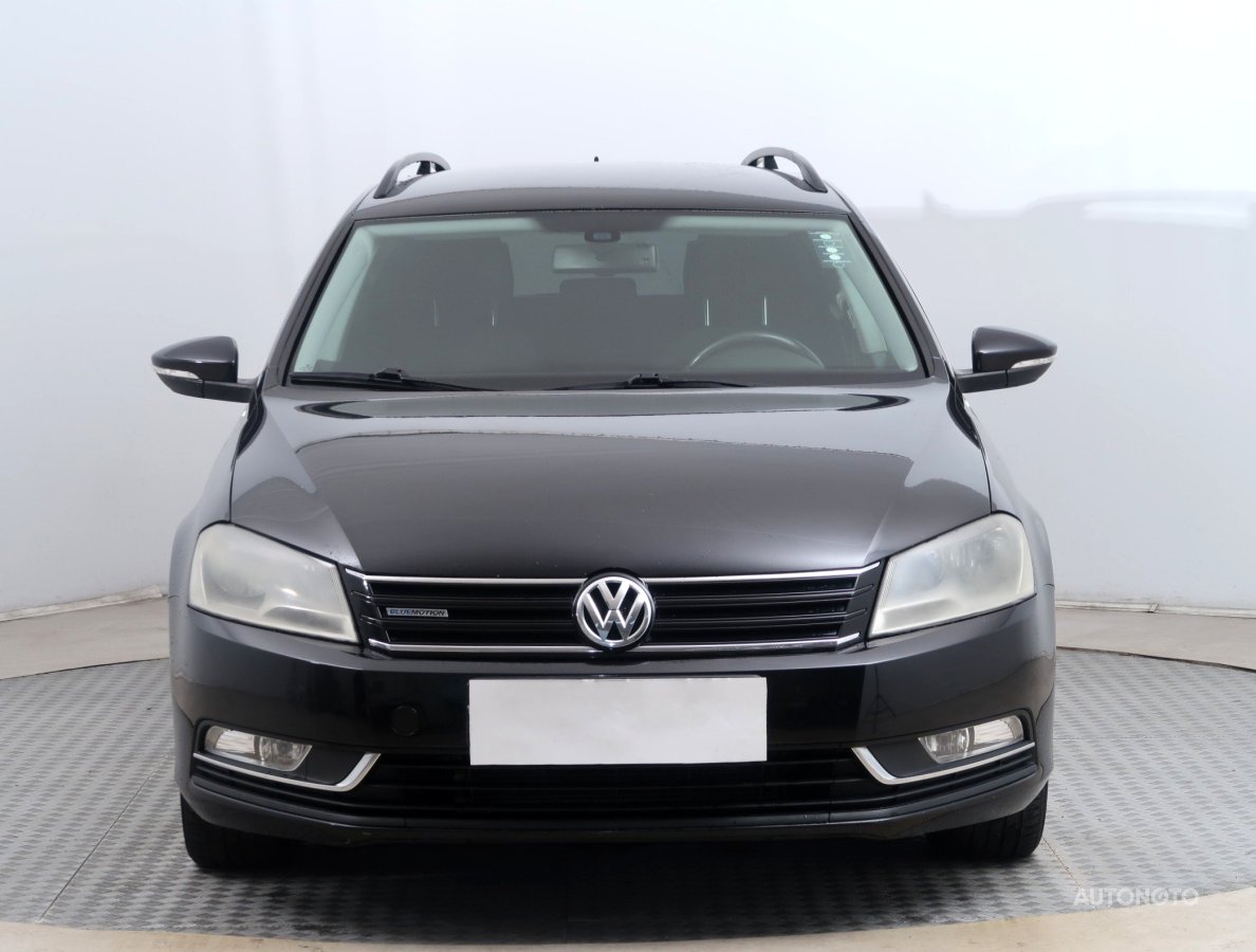 Volkswagen Passat, 2011 - pohled č. 2