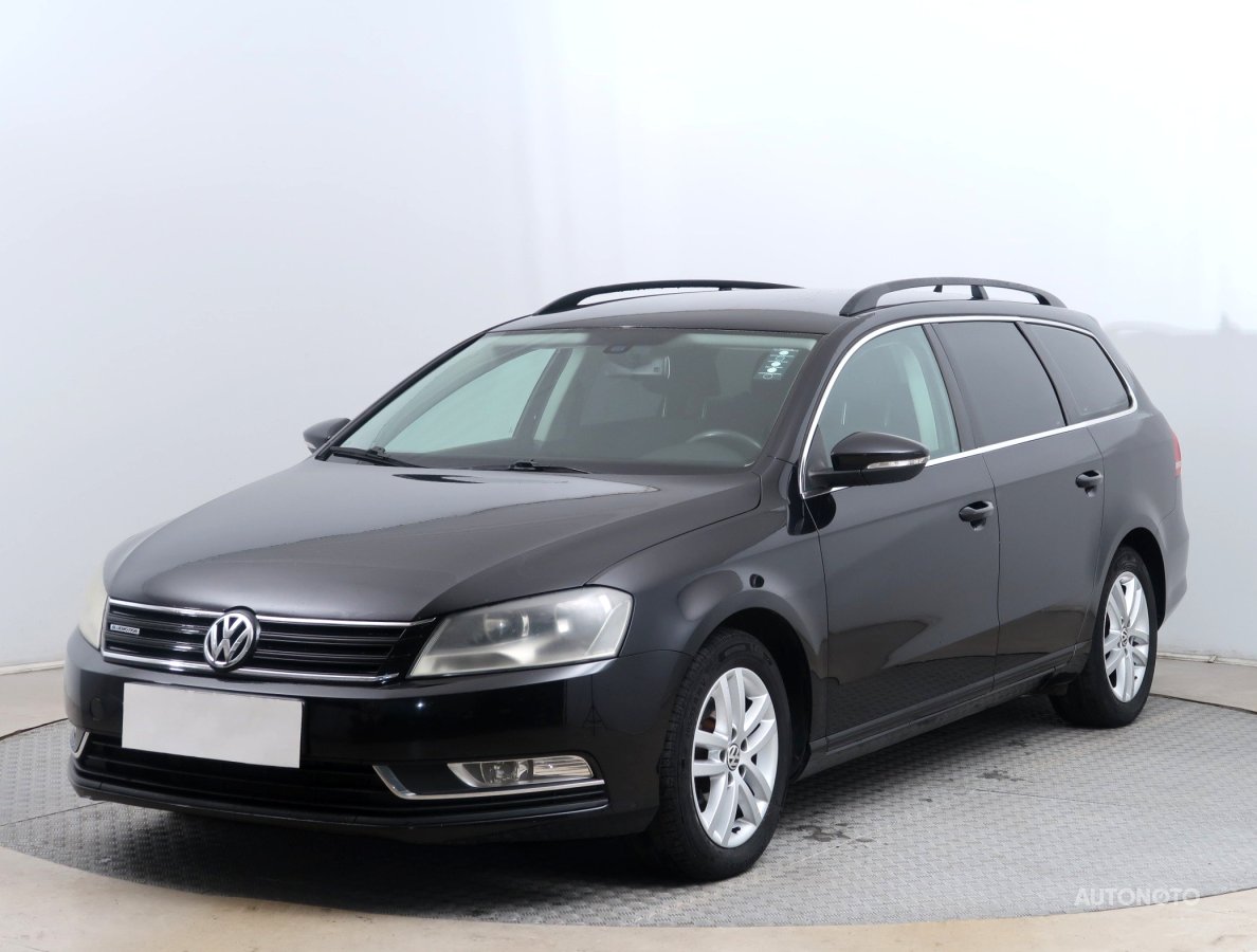 Volkswagen Passat, 2011 - pohled č. 3