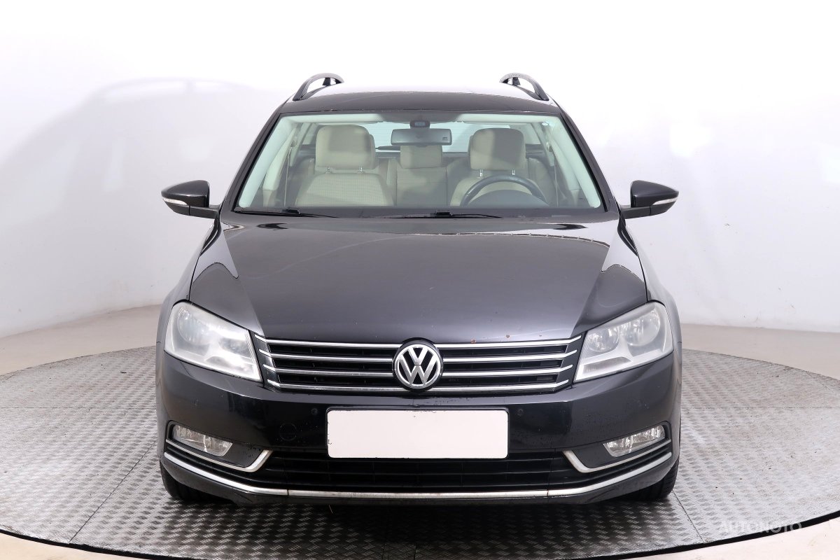 Volkswagen Passat, 2012 - pohled č. 2