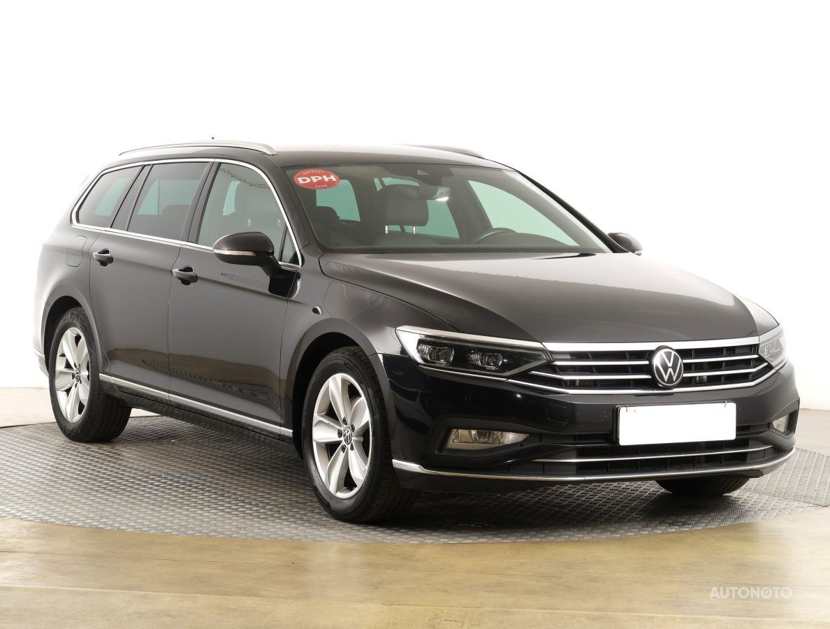 Volkswagen Passat, 2023 - celkový pohled