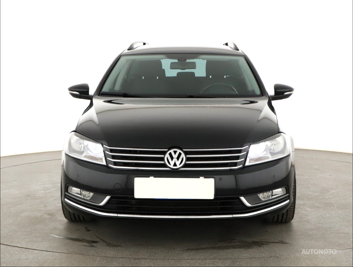 Volkswagen Passat, 2011 - pohled č. 2