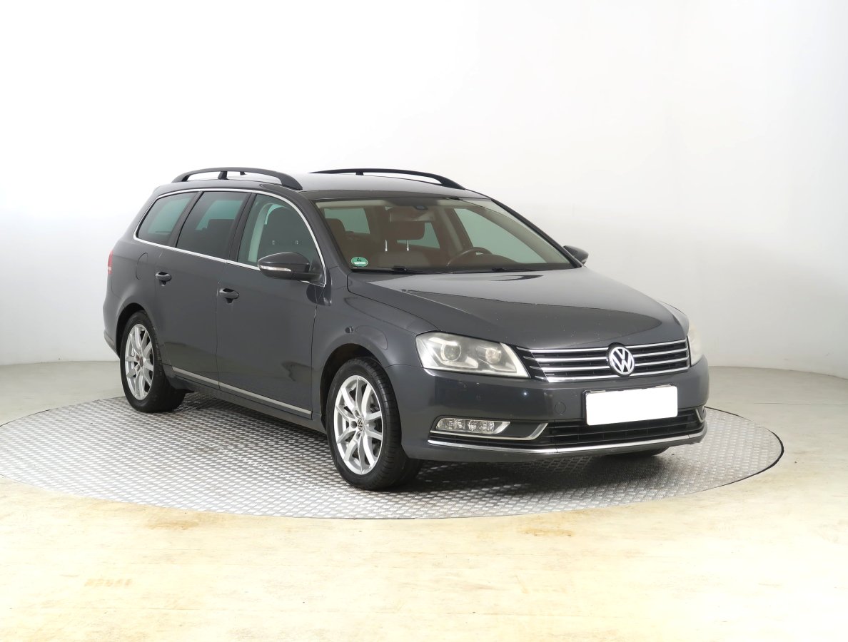 Volkswagen Passat, 2011 - celkový pohled