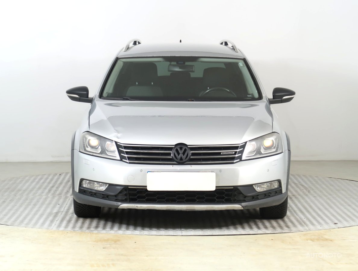 Volkswagen Passat, 2012 - pohled č. 2