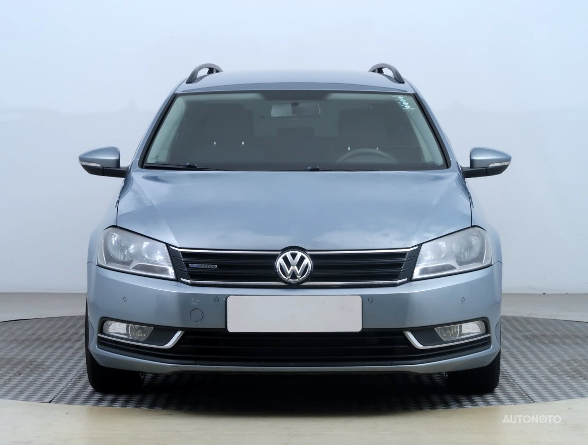 Volkswagen Passat, 2012 - pohled č. 2