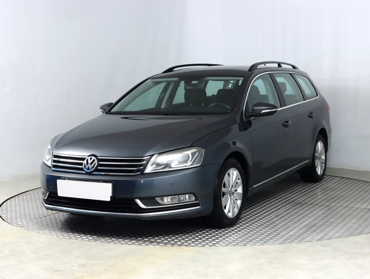 Volkswagen Passat, 2011 - pohled č. 3