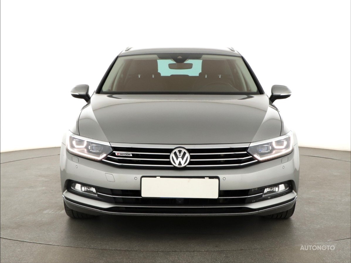 Volkswagen Passat, 2016 - pohled č. 2