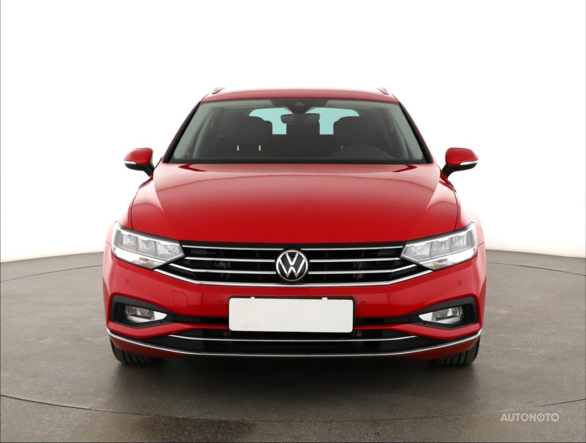 Volkswagen Passat, 2022 - pohled č. 2