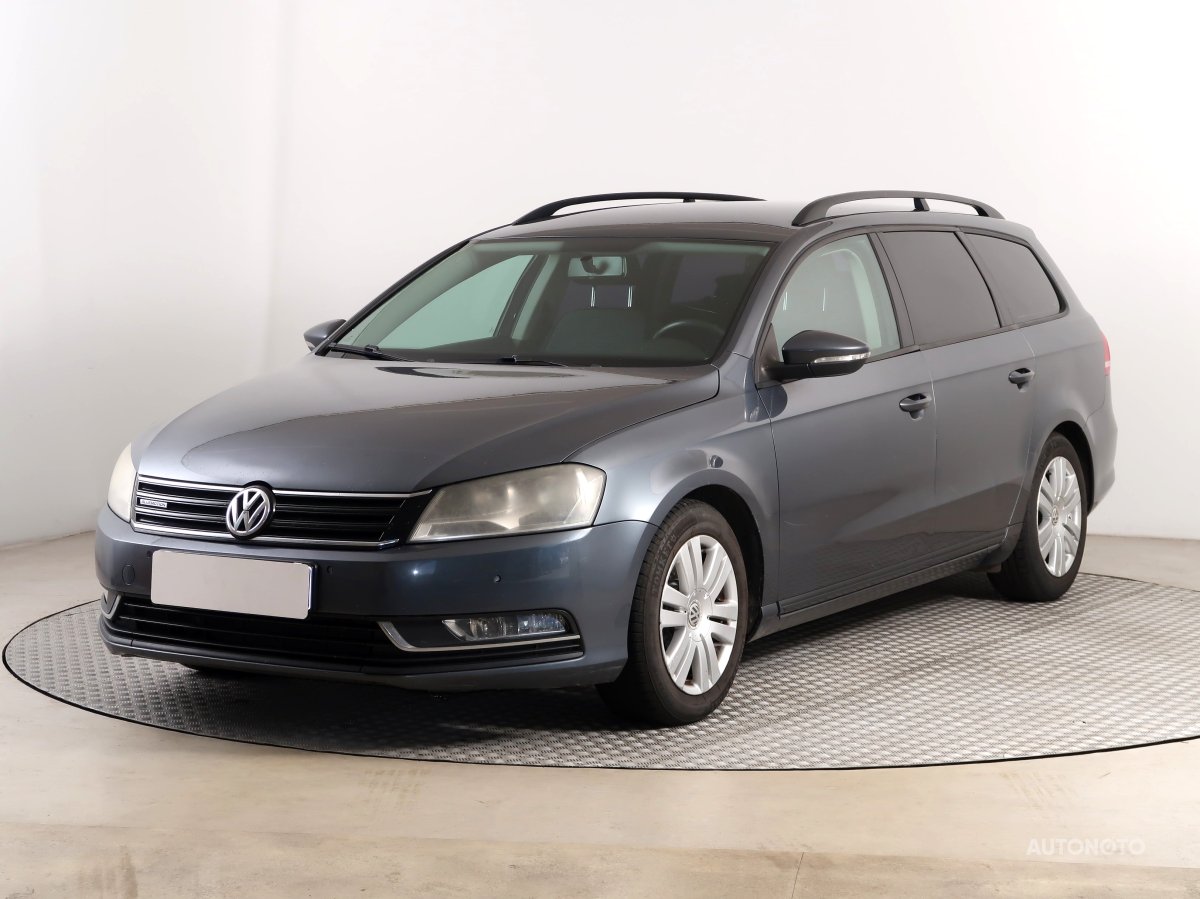 Volkswagen Passat, 2012 - pohled č. 3