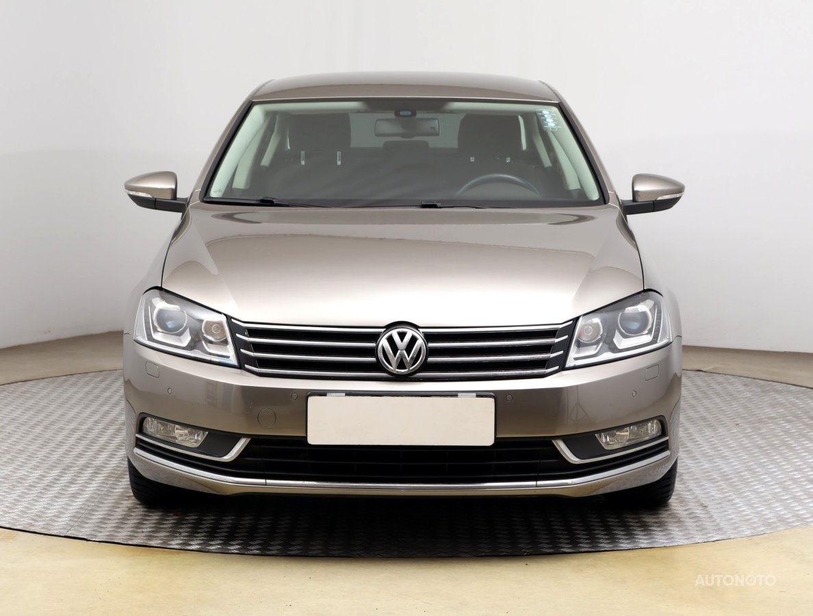 Volkswagen Passat, 2013 - pohled č. 2