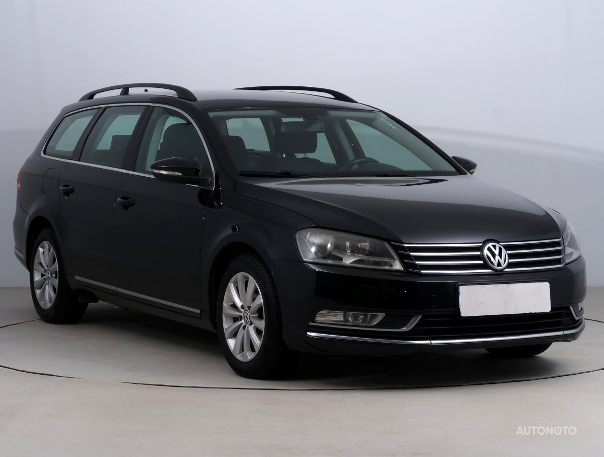 Volkswagen Passat, 2011 - celkový pohled
