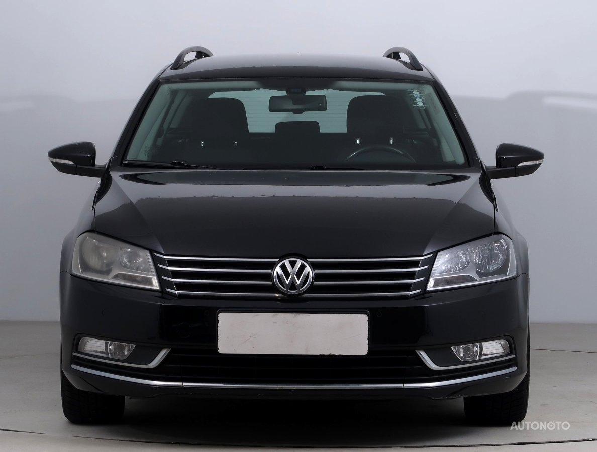 Volkswagen Passat, 2011 - pohled č. 2