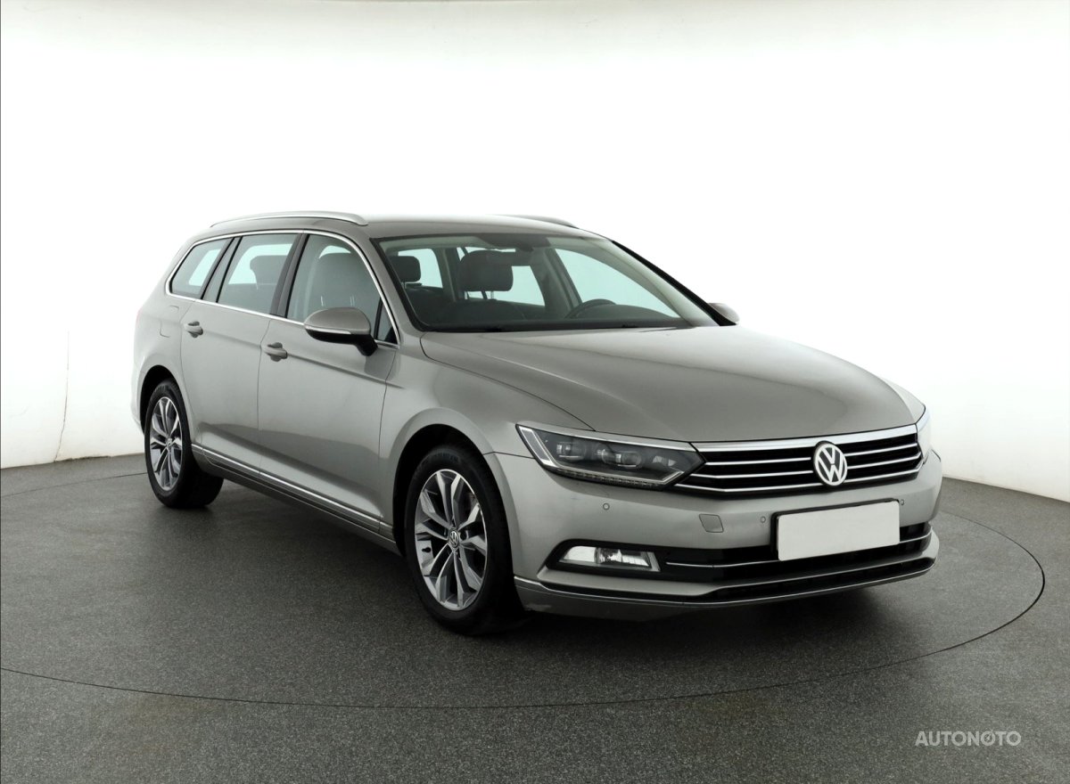 Volkswagen Passat, 2015 - celkový pohled