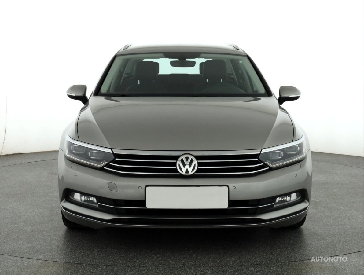 Volkswagen Passat, 2015 - pohled č. 2