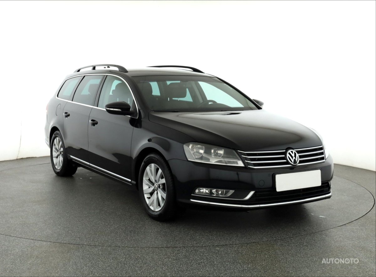 Volkswagen Passat, 2011 - celkový pohled